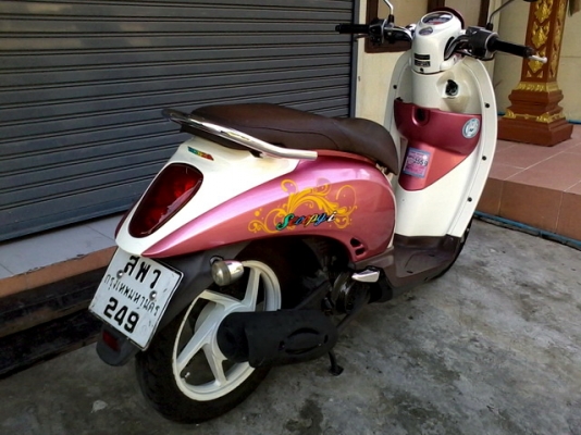 ขายScoopy-i ล้อแม็กรถเดิมสภาพดี สีสวย