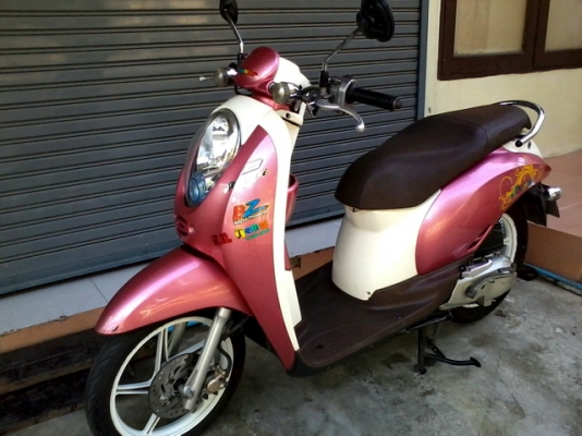ขายScoopy-i ล้อแม็กรถเดิมสภาพดี สีสวย