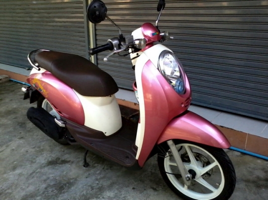 ขายScoopy-i ล้อแม็กรถเดิมสภาพดี สีสวย