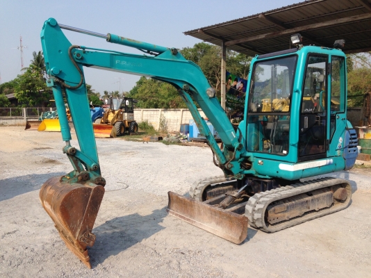 KUBOTA K-035 พร้อมหัวเก๋ง สวยๆจากญี่ปุ่น พร้อมใช้งานเลย โทร.090-986-2521 อ๊อบ