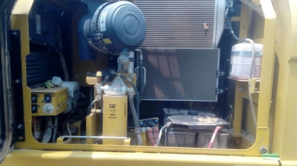 ขายรถแบคโฮ KOMATSU PC60-6 กับ KOMATSU PC60-1 มีแอร์พร้อม ราคารวม 2 คัน 600000 ขายรถแบคโฮ KOMATSU PC60-6 กับ KOMATSU PC60-1 มีแอร์พร้อม ราคารวม 2 คัน 600000