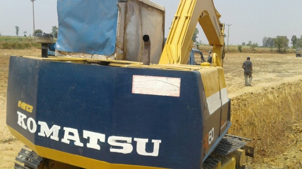 ขายรถแบคโฮ KOMATSU PC60-6 กับ KOMATSU PC60-1 มีแอร์พร้อม ราคารวม 2 คัน 600000 ขายรถแบคโฮ KOMATSU PC60-6 กับ KOMATSU PC60-1 มีแอร์พร้อม ราคารวม 2 คัน 600000