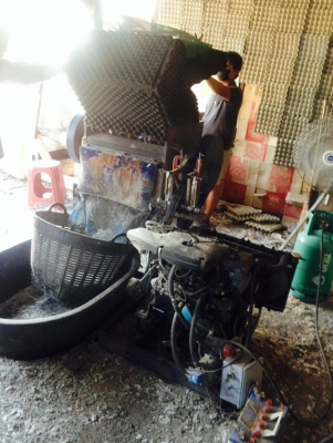 ขายเครื่องบดพลาสติก ใช้เครื่องยนต์ ติดแก็สราคาถูก