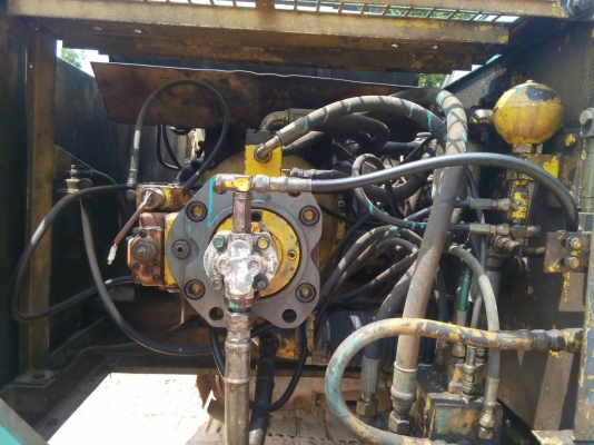 ขายรถแบคโฮ KOBELCO SK220-/// เอกสารเล่มทะเบียน ราคา 600000 ขายรถแบคโฮ KOBELCO SK220-/// เอกสารเล่มทะเบียน ราคา 600000