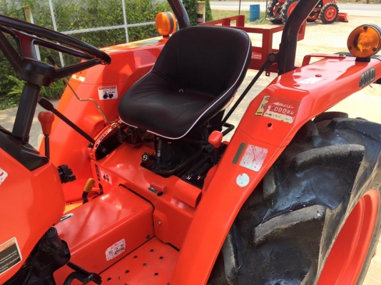 ขายรถไถKubota L3408 (4WD) พร้อมใบมีดหน้า และผานบุกเบิก รถพร้อมใช้งาน
