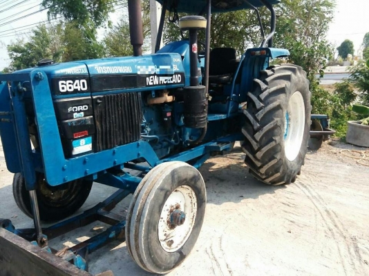 ขายรถไถฟร์อด 6640 1เพลา เล่มทะเบียนผาน3ผาน7ใบดันหน้า ยางดี สภาพสวยพร้อมใช้งานเครื่องเดิมปั๊มแห้ง พร้อมทำงาน