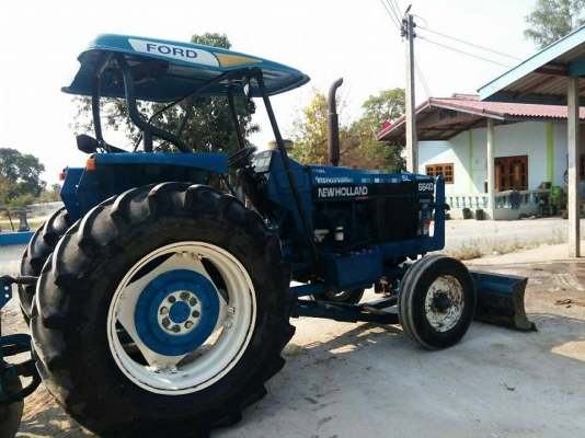 ขายรถไถฟร์อด 6640 1เพลา เล่มทะเบียนผาน3ผาน7ใบดันหน้า ยางดี สภาพสวยพร้อมใช้งานเครื่องเดิมปั๊มแห้ง พร้อมทำงาน