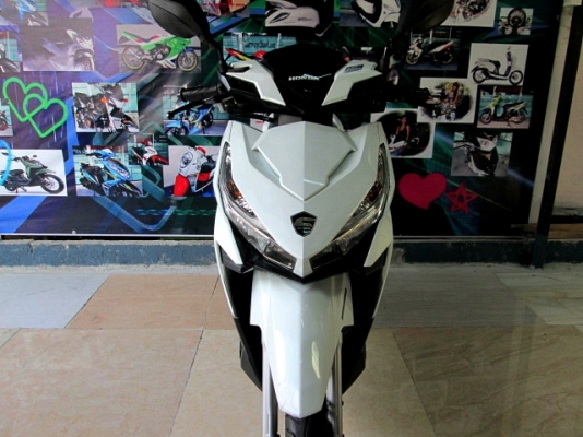 ( ฟรีดาวน์ ) all new click 125 i ไฟหน้า LED สีขาว ตัวท็อปสุด ล้อแม็ก ระบบ idling stop คอมบายเบลก ไมล์ 6 พันโล 45900