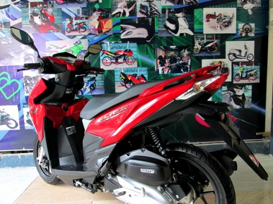 ( ฟรีดาวน์ ) all new  click 125 i ไฟหน้า LED ตัวท็อป สีแดง โฉมใหม่ ลายใหม่ล่าสุด 2016 ไมล์ 1090 โล 48900