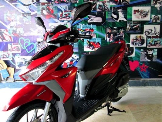( ฟรีดาวน์ ) all new  click 125 i ไฟหน้า LED ตัวท็อป สีแดง โฉมใหม่ ลายใหม่ล่าสุด 2016 ไมล์ 1090 โล 48900