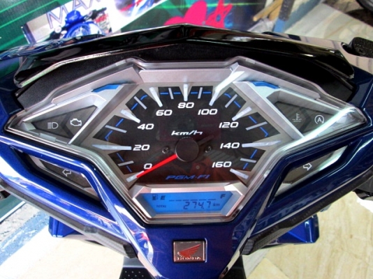 ( ฟรีดาวน์ ) all new  click 125 i ไฟหน้า LED ตัวท็อป สีน้ำเงิน โฉมใหม่ ลายใหม่ล่าสุด 2016 ไมล์น้อย 270 กม.สภาพน้องๆป้ายแดง 48900