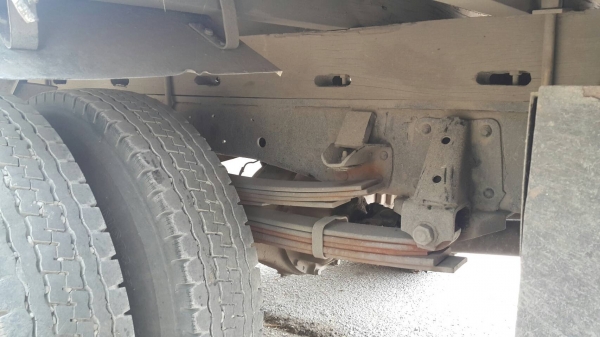 ISUZU 6ล้อ NPR เครื่อง110 แรง  ยาว 4.50ม. เครื่องดี ครัทซีสวย รถไม่ผุ ภาษีไม่ขาด ขาย290,000 บาท ศุภากร 081-1903107 ,081-4252943