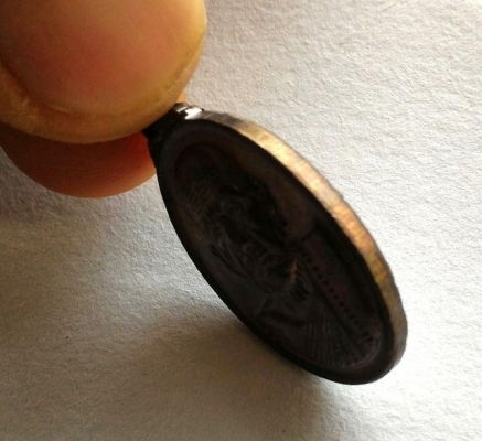 หลวงปู่หมุน วัดบ้านจาน เหรียญรูปไข่ เนื้อนวะโลหะแก่ทองแดงสวยๆ