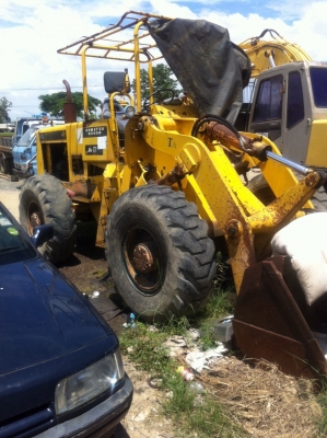 ต้องการขายรถตักราคาถูก 285000฿