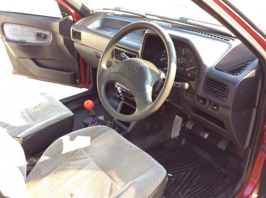 ขายรถ ฮุนได เอ็กเซล ปี96 เครื่องหัวฉีด 1.5 เกียร์ธรรมดา เพาเวอร์ กระจกไฟฟ้า ภายในสวยเดิมๆแอร์วิทยุCD/JVC ตัวถังเดิมๆไม่มีชนสีเต็มมีริ้วรอยบ้าง แม็กขอบ 15" ยางดี รถขับดีครับ พร้อมใช้งานขับกลับได้เลยครับ ขายถูก