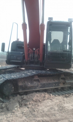 HITASHI ZX 200-5 ใช้งาน6000ช.มเศษ เอกสารเล่มทะเบียน มี2คัน HITASHI ZX 200-5 ใช้งาน6000ช.มเศษ เอกสารเล่มทะเบียน มี2คัน