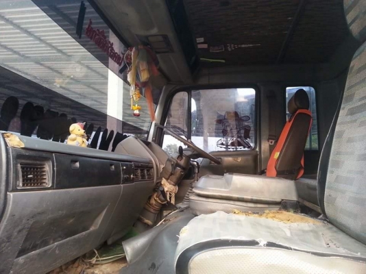 ขายรถดั้ม2เพลา HINO FM3M เครื่อง240แรง พาวเวอร์ ทิฟฟี่ สโลเดิม ภายในสวย แอร์เย็นฉ่ำ มีลำโพงลากพ่วง ยางใหม่สภาพดี เอกสารพร้อมโอน สนใจโทร 090-8588220คุณนะ 093-3258446คุณบิว หรือเข้าดูสินค้าอื่นๆได้ที่ www.truck.in.th/498 หรือเพจFacebook ณรงค์ ซื้อขายรถมือสอ