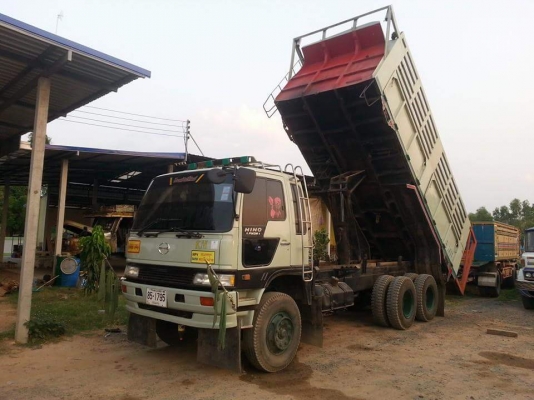 ขายรถดั้ม2เพลา HINO FM3M เครื่อง240แรง พาวเวอร์ ทิฟฟี่ สโลเดิม ภายในสวย แอร์เย็นฉ่ำ มีลำโพงลากพ่วง ยางใหม่สภาพดี เอกสารพร้อมโอน สนใจโทร 090-8588220คุณนะ 093-3258446คุณบิว หรือเข้าดูสินค้าอื่นๆได้ที่ www.truck.in.th/498 หรือเพจFacebook ณรงค์ ซื้อขายรถมือสอ