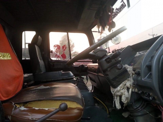 ขายรถดั้ม2เพลา HINO FM3M เครื่อง240แรง พาวเวอร์ ทิฟฟี่ สโลเดิม ภายในสวย แอร์เย็นฉ่ำ มีลำโพงลากพ่วง ยางใหม่สภาพดี เอกสารพร้อมโอน สนใจโทร 090-8588220คุณนะ 093-3258446คุณบิว หรือเข้าดูสินค้าอื่นๆได้ที่ www.truck.in.th/498 หรือเพจFacebook ณรงค์ ซื้อขายรถมือสอ