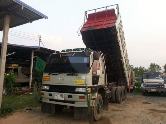 ขายรถดั้ม2เพลา HINO FM3M เครื่อง240แรง พาวเวอร์ ทิฟฟี่ สโลเดิม ภายในสวย แอร์เย็นฉ่ำ มีลำโพงลากพ่วง ยางใหม่สภาพดี เอกสารพร้อมโอน สนใจโทร 090-8588220คุณนะ 093-3258446คุณบิว หรือเข้าดูสินค้าอื่นๆได้ที่ www.truck.in.th/498 หรือเพจFacebook ณรงค์ ซื้อขายรถมือสอ