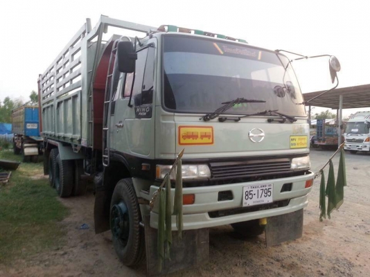 ขายรถดั้ม2เพลา HINO FM3M เครื่อง240แรง พาวเวอร์ ทิฟฟี่ สโลเดิม ภายในสวย แอร์เย็นฉ่ำ มีลำโพงลากพ่วง ยางใหม่สภาพดี เอกสารพร้อมโอน สนใจโทร 090-8588220คุณนะ 093-3258446คุณบิว หรือเข้าดูสินค้าอื่นๆได้ที่ www.truck.in.th/498 หรือเพจFacebook ณรงค์ ซื้อขายรถมือสอ