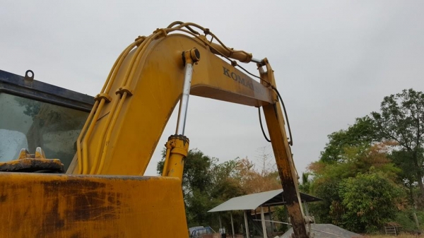 ขายรถขุดแบ็ค komatsu120-3 ช่วงล่างดีเอวแน่น บูมสวยเดิม สภาพใช้งานได้ปกติ ภายในเดิม ฝาครอบหลังครบ ขายรถขุดแบ็ค komatsu120-3 ช่วงล่างดีเอวแน่น บูมสวยเดิม สภาพใช้งานได้ปกติ ภายในเดิม ฝาครอบหลังครบ