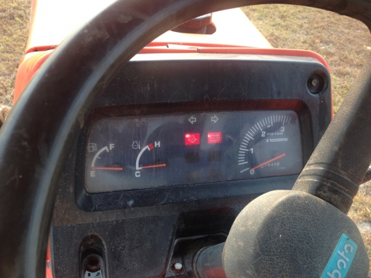 ขายถูกๆ 112,000บาท Kubota L3408DI สภาพเดิมๆ ตัวเปล่า 2950ชม.พร้อมเล่มทะเบียน