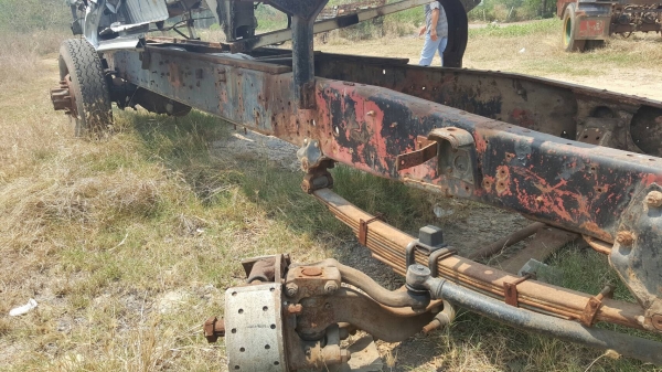 ขาย คัสซี ISUZU จัมโบ้ ไม่มีเลขคัสซี ไม่มีเล่มทะเบียน มีแค่คานหน้า กับเฟืองท้าย 240 ราคาคุยกันได้ครับ