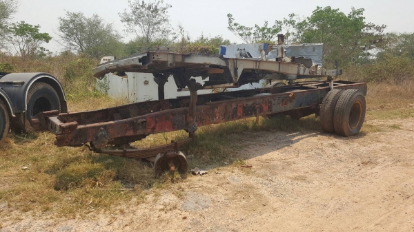 ขาย คัสซี ISUZU จัมโบ้ ไม่มีเลขคัสซี ไม่มีเล่มทะเบียน มีแค่คานหน้า กับเฟืองท้าย 240 ราคาคุยกันได้ครับ