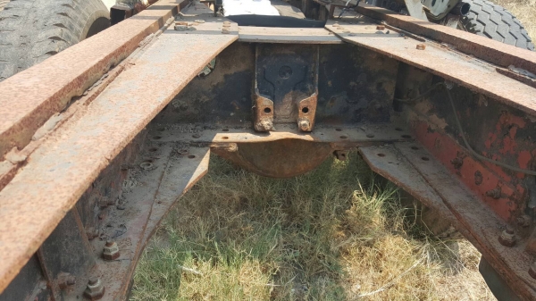 ขาย คัสซี ISUZU จัมโบ้ ไม่มีเลขคัสซี ไม่มีเล่มทะเบียน มีแค่คานหน้า กับเฟืองท้าย 240 ราคาคุยกันได้ครับ