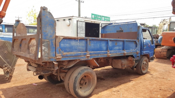 ขาย 6 ล้อดั้ม TOYOTA BU87 วางเครื่อง 4BB1 100 แรงม้า เอกสารเล่มทะเบียนครบ ราคาต่อรองได้ครับ