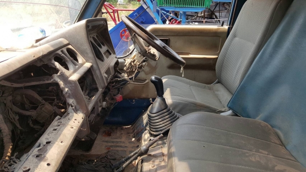 ขาย 6 ล้อดั้ม TOYOTA BU87 วางเครื่อง 4BB1 100 แรงม้า เอกสารเล่มทะเบียนครบ ราคาต่อรองได้ครับ