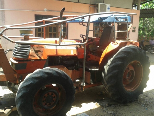 ขายรถไถ KUBOTA M9000 ใบมีดดันหน้า 7 จาน ราคา 450000 ขายรถไถ KUBOTA M9000 ใบมีดดันหน้า 7 จาน ราคา 450000