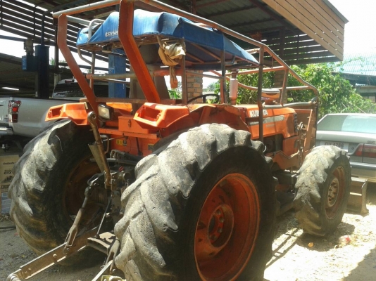 ขายรถไถ KUBOTA M9000 ใบมีดดันหน้า 7 จาน ราคา 450000 ขายรถไถ KUBOTA M9000 ใบมีดดันหน้า 7 จาน ราคา 450000