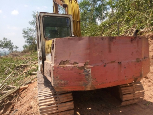 ขายรถแบคโฮ KOMATSU PC120-3 หัวคีปไม้พร้อมบุ้งกี๋ ราคา 450000 ขายรถแบคโฮ KOMATSU PC120-3 หัวคีปไม้พร้อมบุ้งกี๋ ราคา 450000