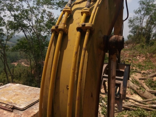 ขายรถแบคโฮ KOMATSU PC120-3 หัวคีปไม้พร้อมบุ้งกี๋ ราคา 450000 ขายรถแบคโฮ KOMATSU PC120-3 หัวคีปไม้พร้อมบุ้งกี๋ ราคา 450000