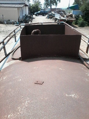 ถังน้ำ 10 ล้อ บรรจุ 16,000 ลิตร