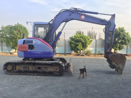 ขายแบคโฮโคมัสสุPC75US นำเข้าญี่ปุ่นไม่เคยใช้งานในไทย มีเอกสารพร้อม แทร็กโซ่เหล็กหุ้มยาง บูมตรง มีลายกระแทก แอร์เย็น ปั้มนิ้วแรงดี สภาพพร้อมใช้งาน