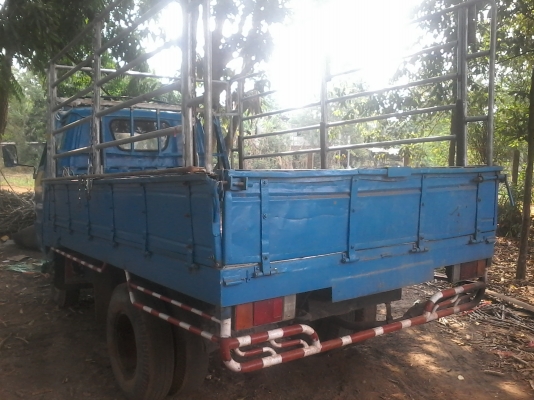 ขายรถหกล้อเล็กสภาพสวยพร้อมใช้งาน ขายรถหกล้อเล็กสภาพสวยพร้อมใช้งาน