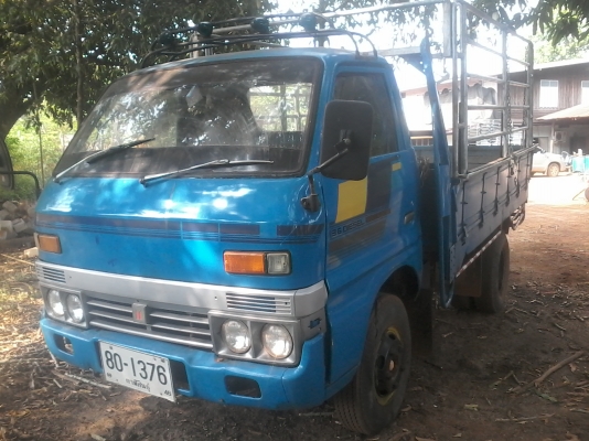 ขายรถหกล้อเล็กสภาพสวยพร้อมใช้งาน