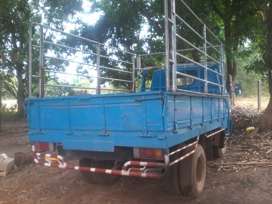 ขายรถหกล้อเล็กสภาพสวยพร้อมใช้งาน ขายรถหกล้อเล็กสภาพสวยพร้อมใช้งาน