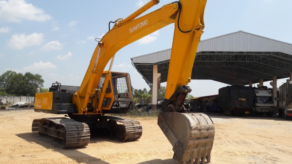 แบคโฮ SUMITOMO F2 S280 นราธิวาส สุไหงโกลก สีเหลือง ติดต่อเจ้าของ