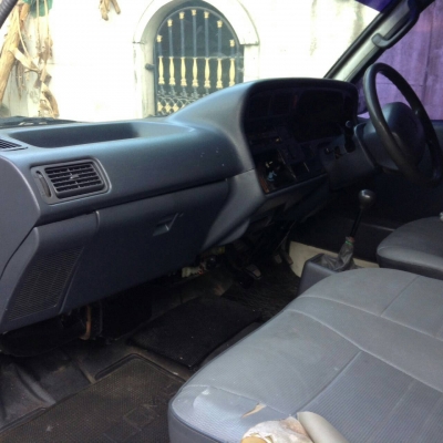TOYOTA HIACE ปี2004 รถตู้บรรทุก เครื่องเดิมดีเซล3.0แน่น  เอาไว้ใช้งานคุ้ม