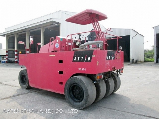 ขายรถบดล้อยาง 7 ล้อ นำเข้าจากญี่ปุ่น