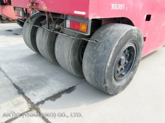 ขายรถบดล้อยาง 7 ล้อ นำเข้าจากญี่ปุ่น