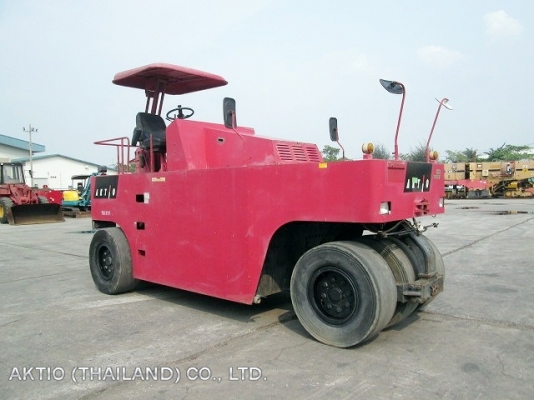 ขายรถบดล้อยาง 7 ล้อ นำเข้าจากญี่ปุ่น