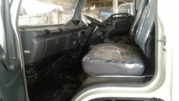 ขายด่วนรถ6ล้อดั้มNQRเครือง150แรงม้าปี51เม5คิวกะนะยาว4.30