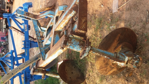 หางยกร่องใส่รถไถฟอร์ด