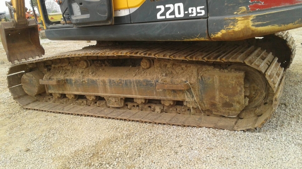 ขายด่วนรถแบคโฮHYUNDAI.220..95..รถทำงานได้4พ้นกั่วชั่วโมง ขายด่วนรถแบคโฮHYUNDAI.220..95..รถทำงานได้4พ้นกั่วชั่วโมง