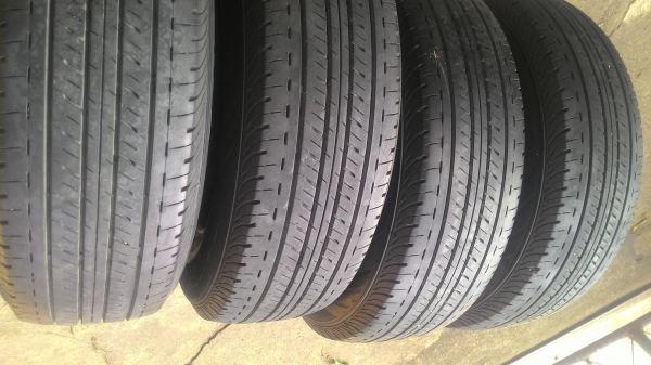 ยางบริสโตน215/70/15ปี10 =ชุด 2400บาท